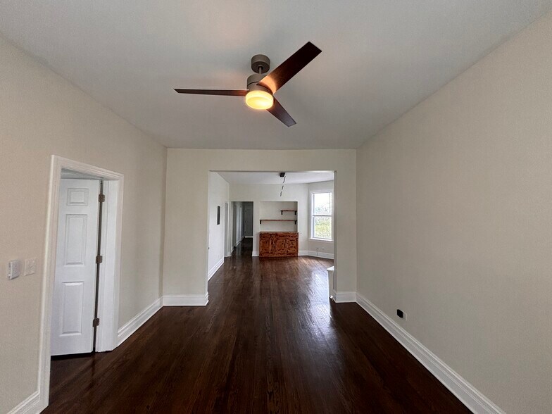 Dining room - 10163 S Prospect Ave