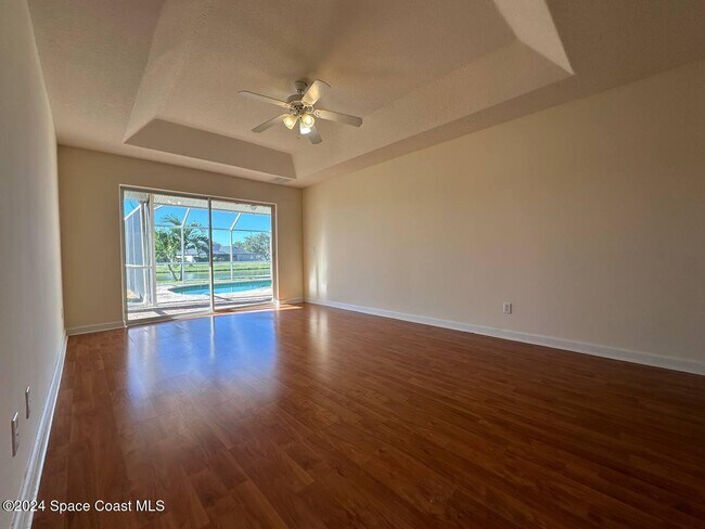 Building Photo - 565 Limerick Dr