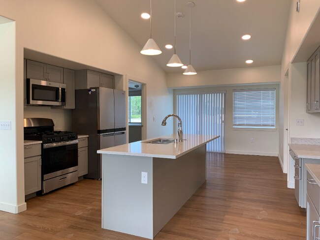 Building Photo - 2051 S Knik Goose Bay Rd