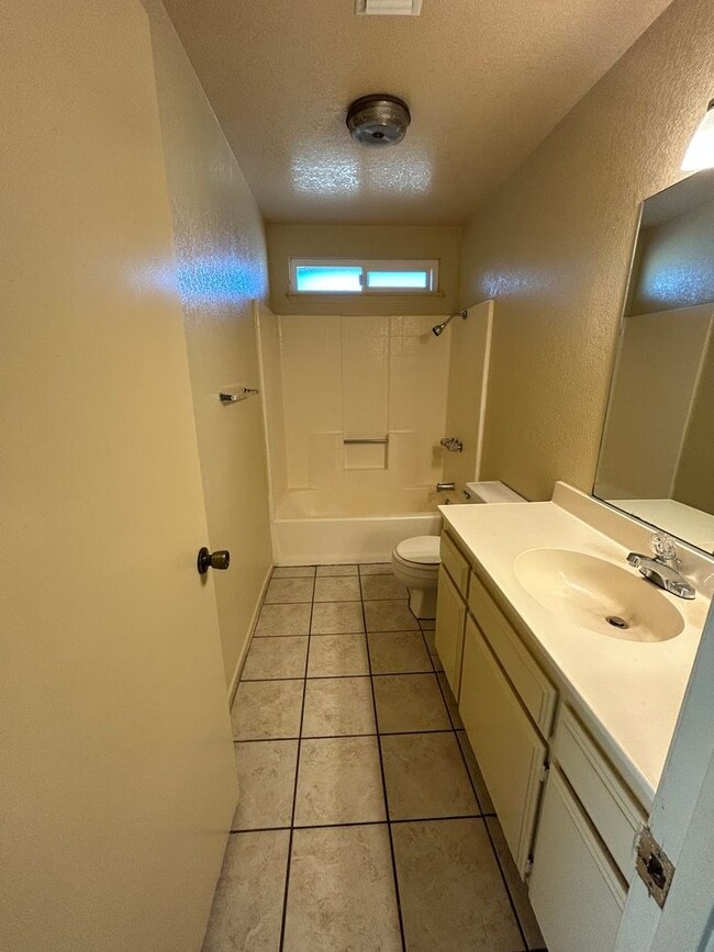 Building Photo - 3 Bedroom 2 bath Home in Chocolate Drop Area of 29 Palms