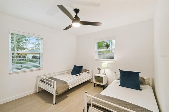 Building Photo - 6422 S Adelia Ave