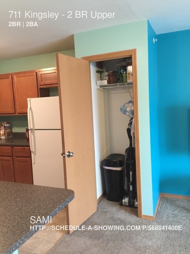 Building Photo - 711 Kingsley 2 BR Upper