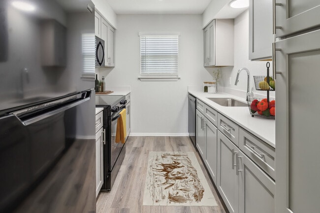 Modern upgraded kitchen - River Point