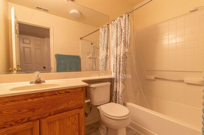 Building Photo - 1106 Klemeyer Cir