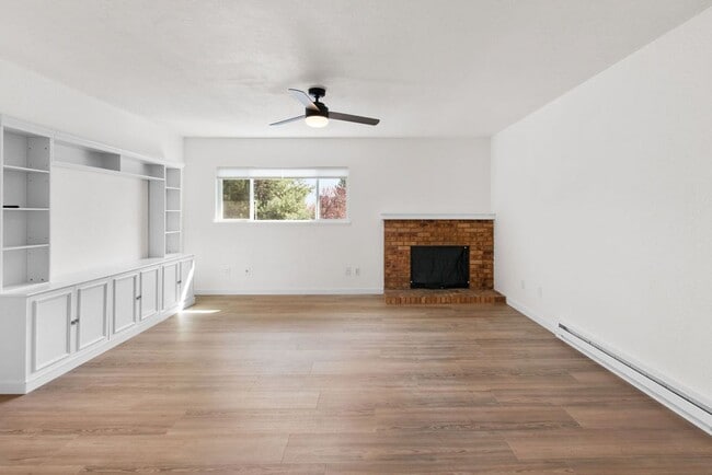 Building Photo - Students Welcome! Updated 2 Bedroom 1 Bath near Foothills Mall