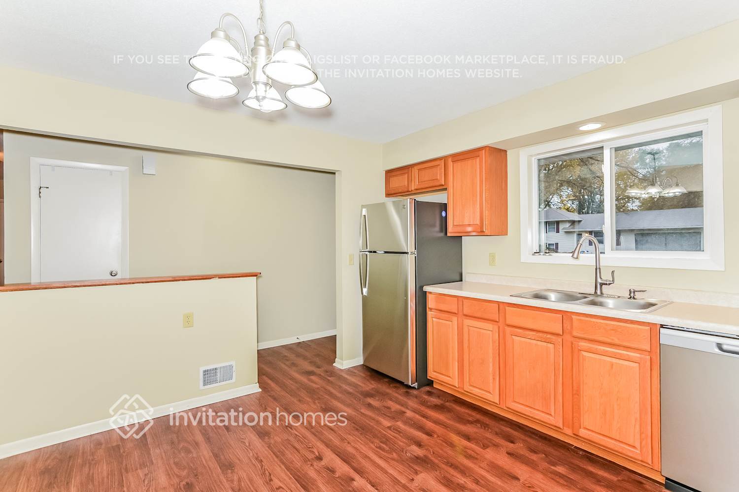 Building Photo - 944 Beacon Ln