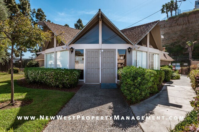 Building Photo - Recently Refreshed Point Loma 2-Bedroom at Baycrest! Small Pet OK! Available Now!