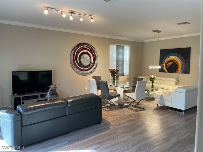 Building Photo - 2382 Heydon Cir E