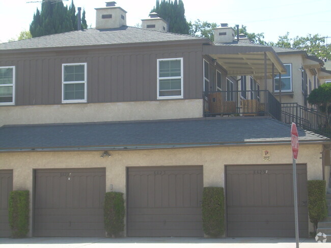 Building Photo - 8423 Crenshaw Dr