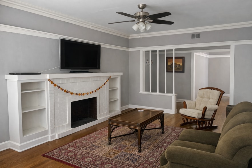 Building Photo - 6656 N Newgard Ave