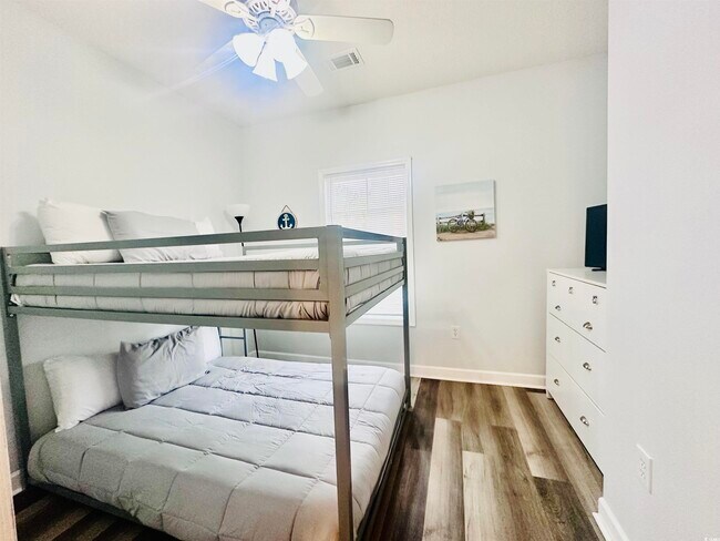 Building Photo - 505 Wickham Dr