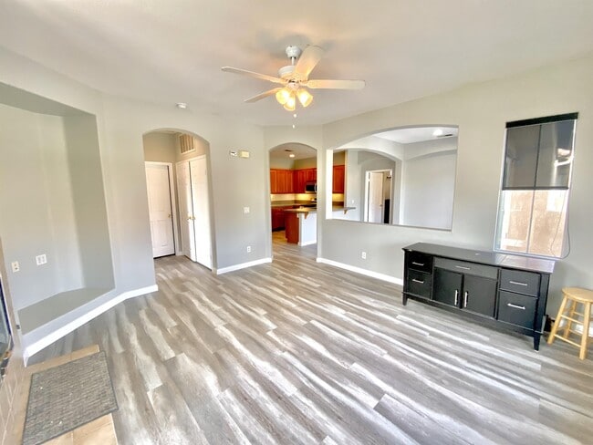 Building Photo - 4460 Brisbane Way