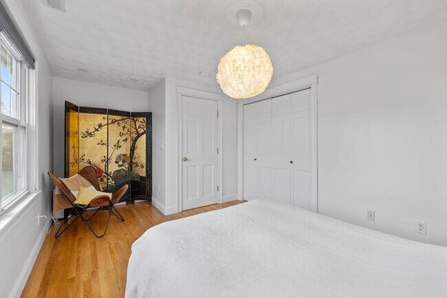 Building Photo - 42 Orchard St