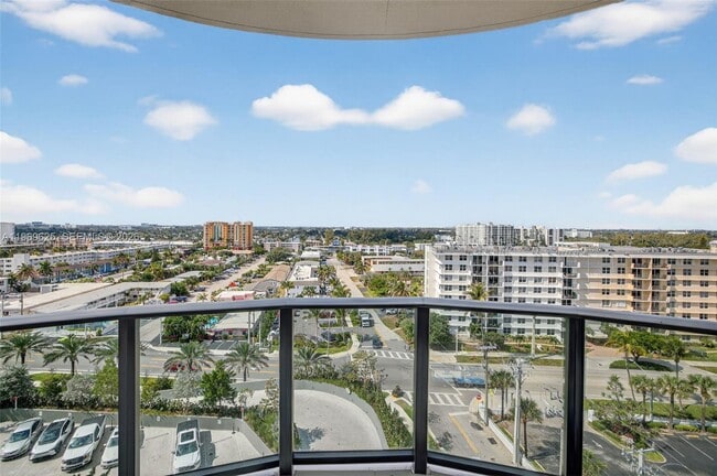 Building Photo - 900 N Ocean Blvd