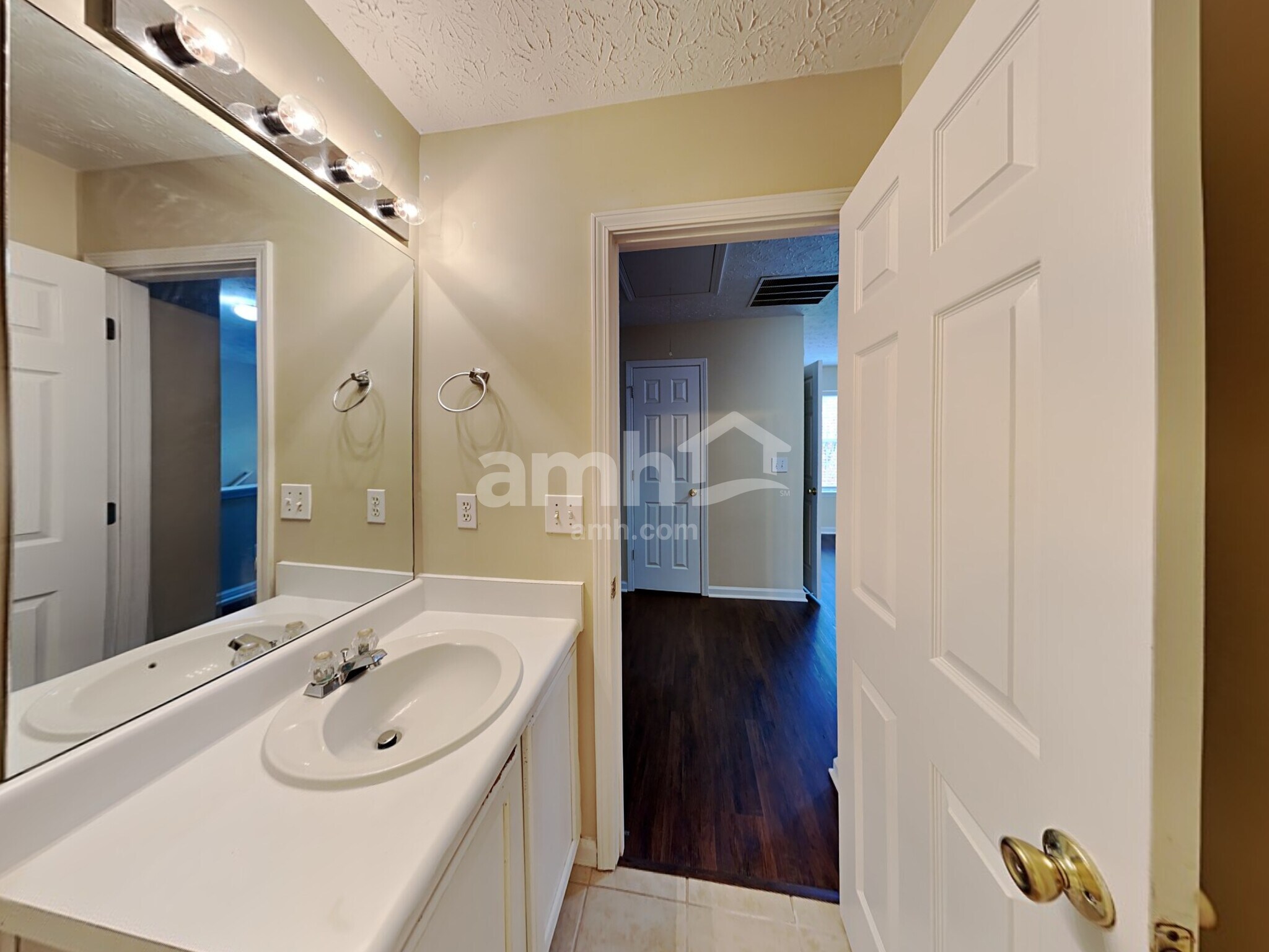 Building Photo - 3860 Charlton Ives Dr NW