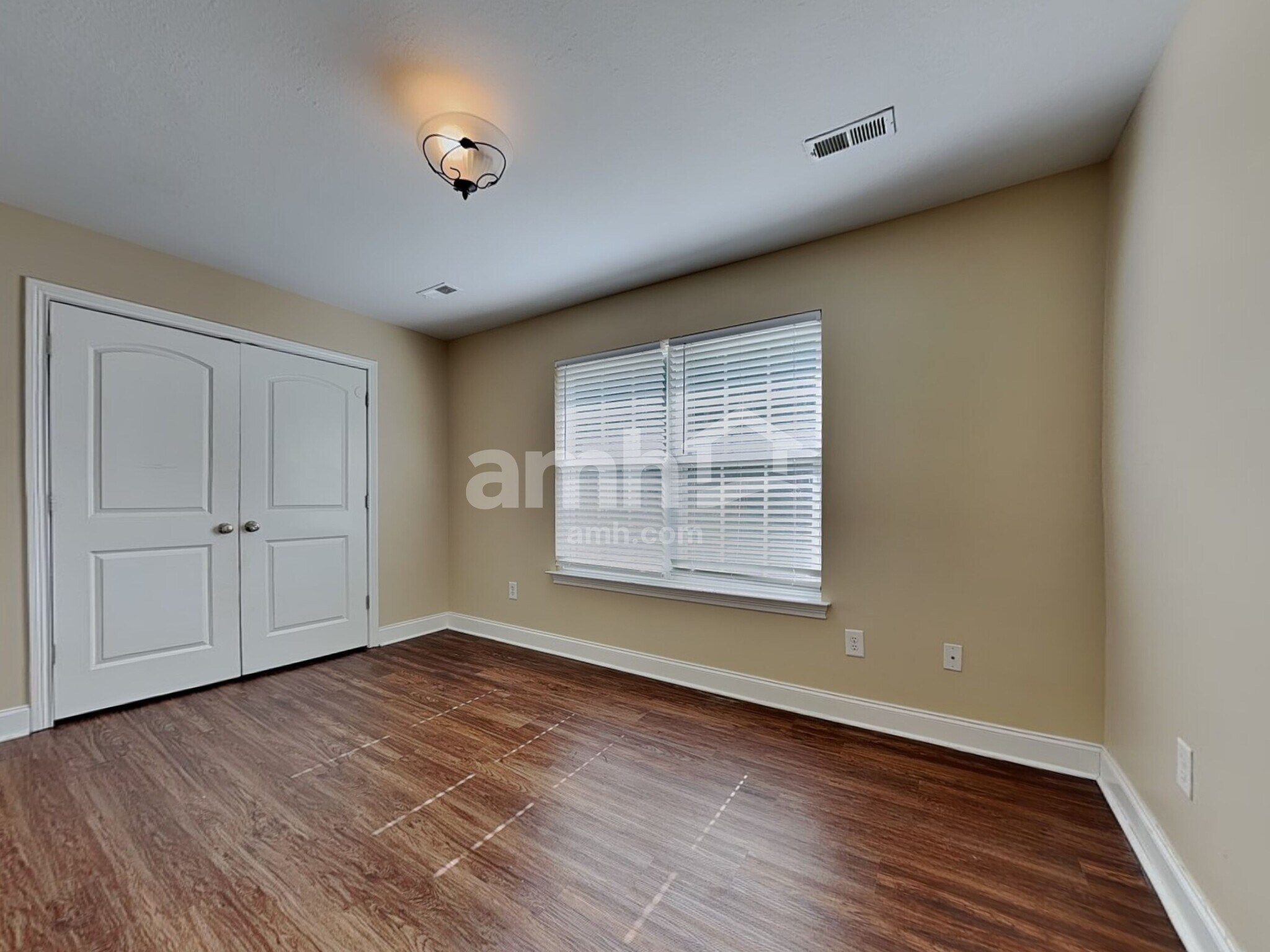 Building Photo - 10916 Parkgate Ln