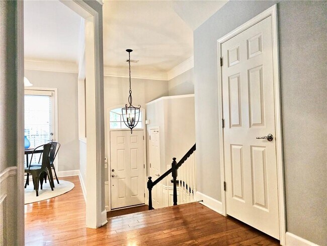 Building Photo - 2314 Limehurst Dr