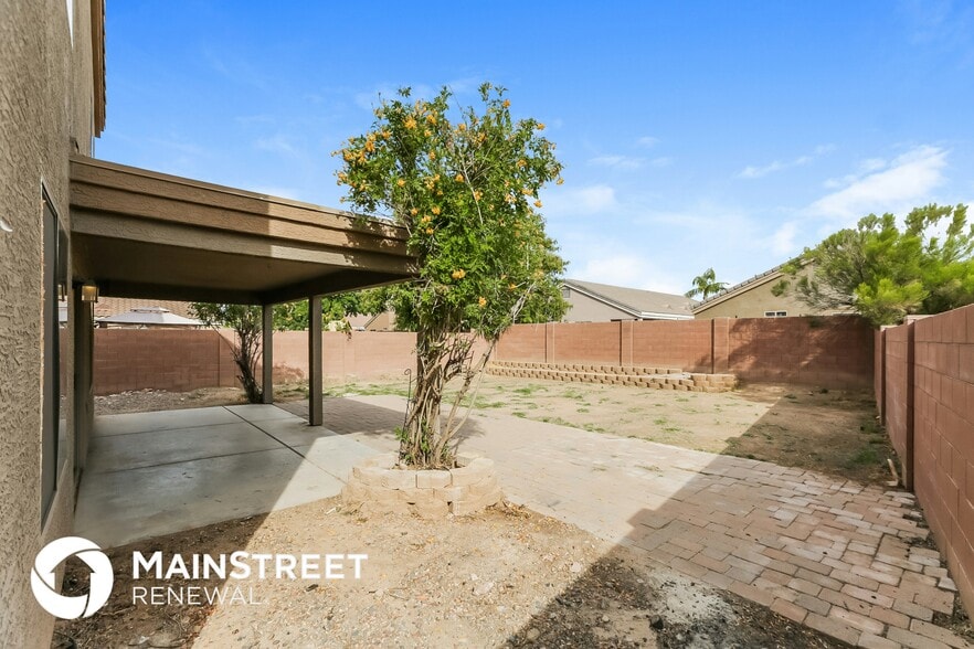 Building Photo - 12450 W Via Camille