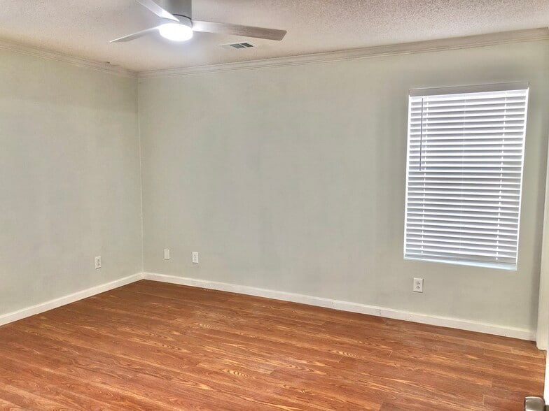 Master Bedroom - 1015 Coleman St SW