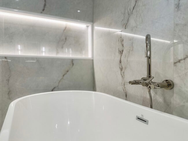 Building Photo - 144 Worcester St