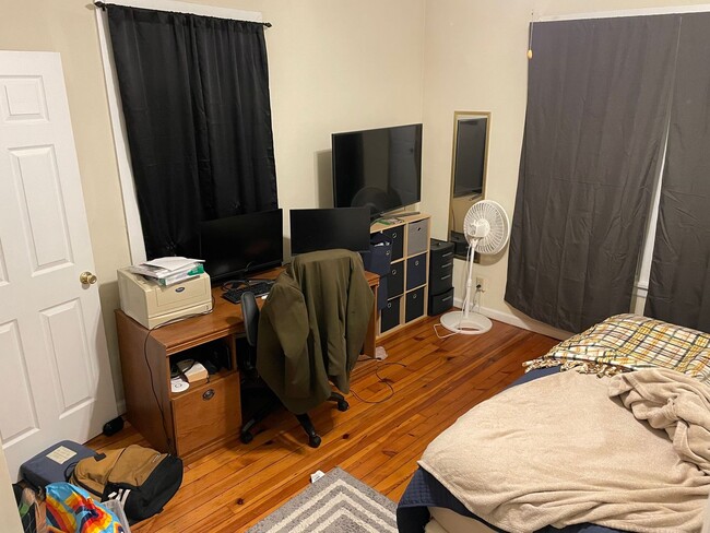 Building Photo - 1701 Downey St