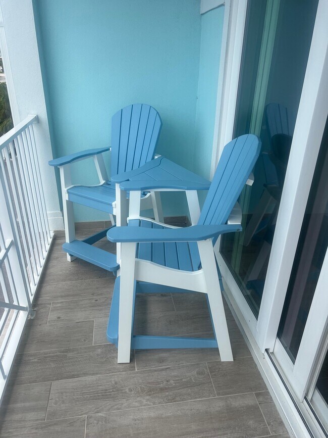 Building Photo - 11715 1st St E