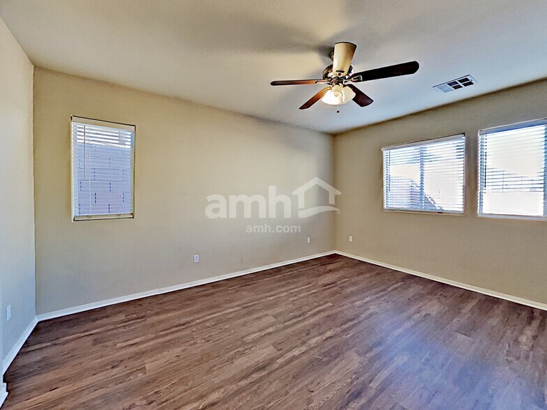 Building Photo - 212 Purple Passion Ave