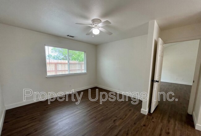 Building Photo - 3765 Silvario Ct