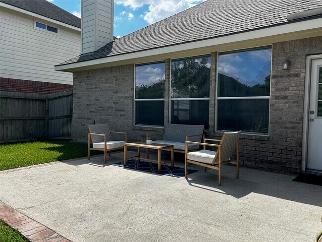 Building Photo - 21726 Hannover Village Dr