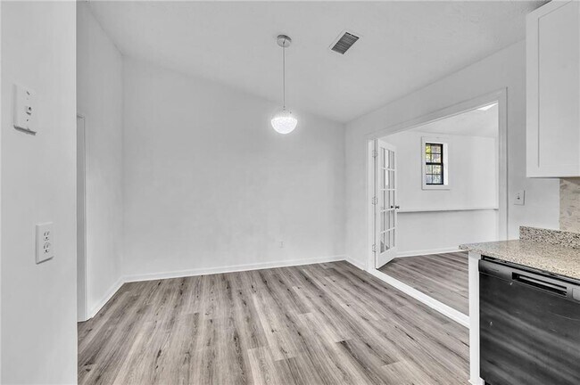 Building Photo - 3959 Wood Path Dr