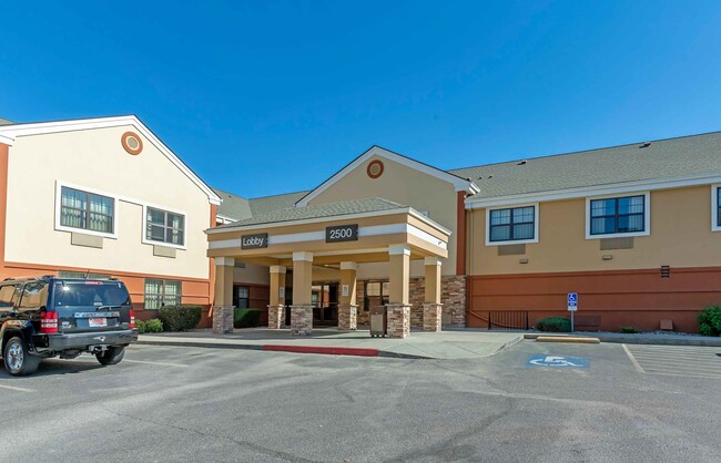 Building Photo - 2500 S Vista Ave