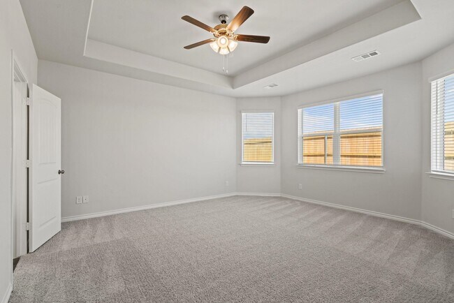 Building Photo - 16617 Olivewood Ln