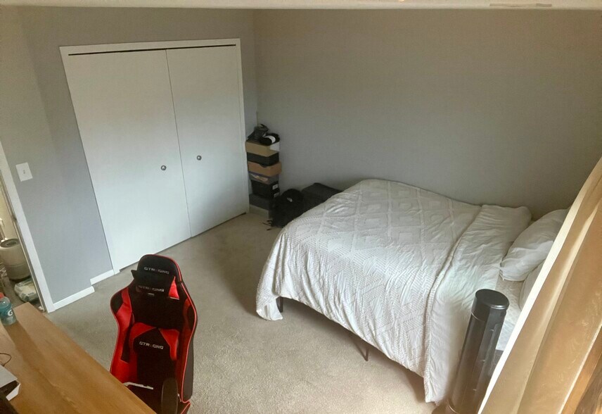 2nd Bedroom Pic 3 - 15718 Orlan Brook Dr