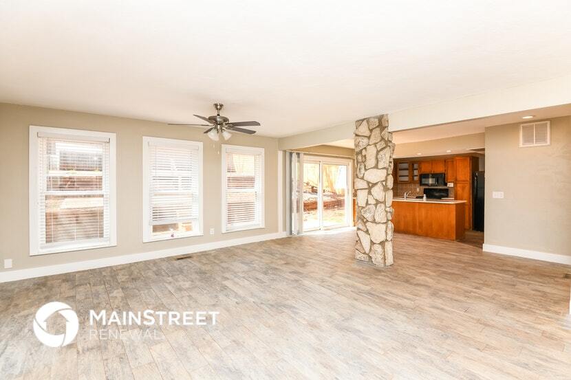 Building Photo - 10617 Dorothy Dr