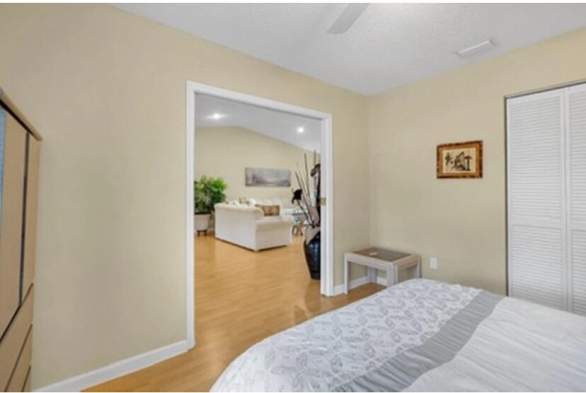 Building Photo - 22759 Mandeville Pl