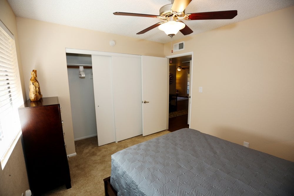 Building Photo - 7 W Mohawk Dr