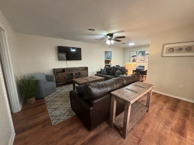 Building Photo - 830 N Harbin Dr