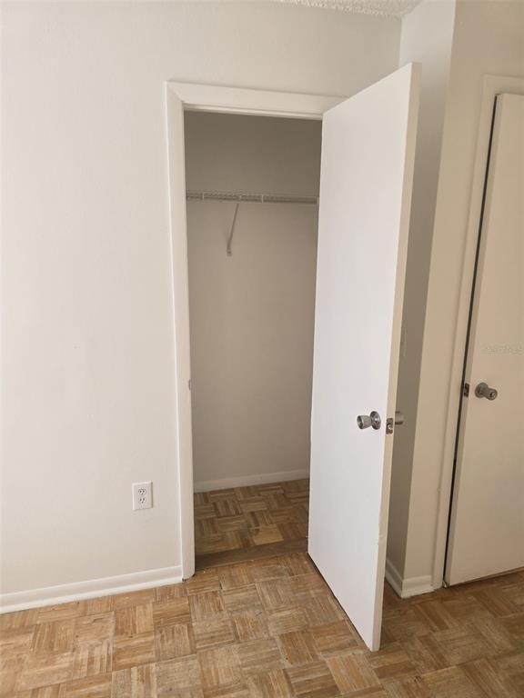 Building Photo - 701 W Beresford Rd