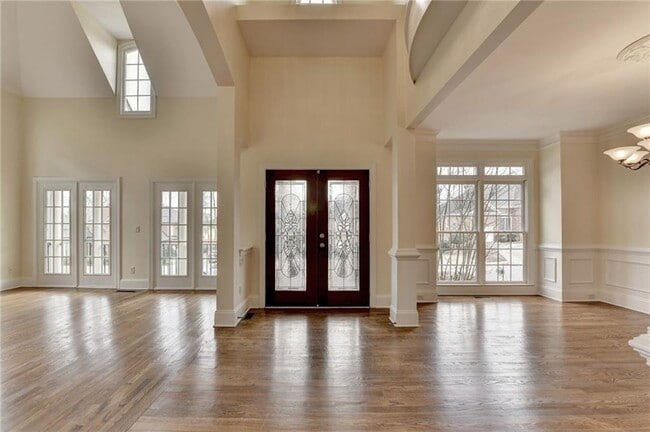 Building Photo - 11140 Donnington Dr