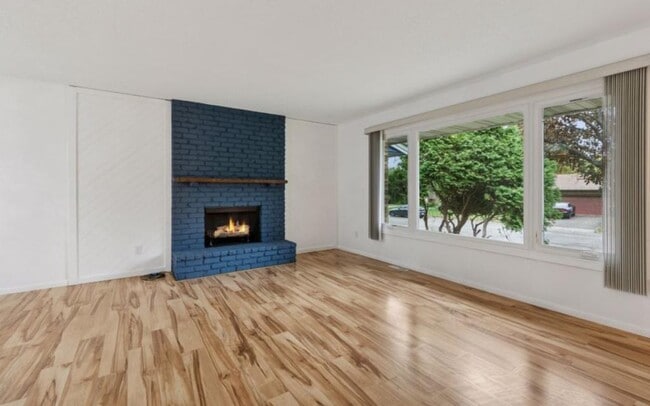 Building Photo - 12824 Eagle Ridge Dr