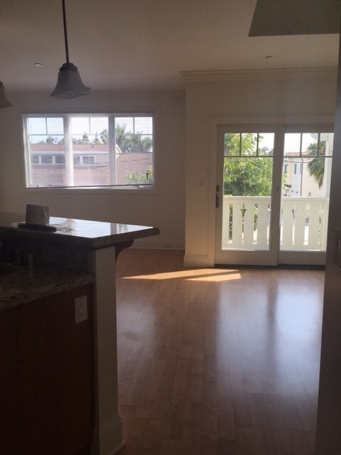 Building Photo - Live Upstairs, Work Downstairs: Rare Versatile Carpinteria Craftsman Townhouse!