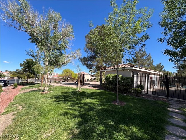 Building Photo - 5835 Chisolm Trail