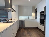 Building Photo - 251 Crandon Blvd