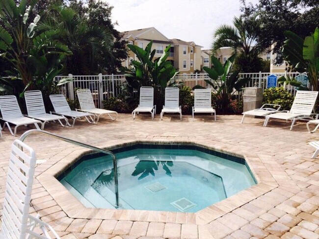 Building Photo - 2314 Silver Palm Dr