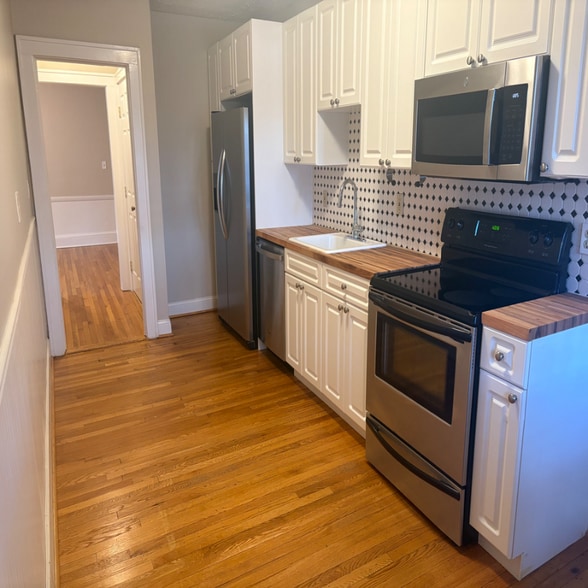 Building Photo - 26 Robin Rd