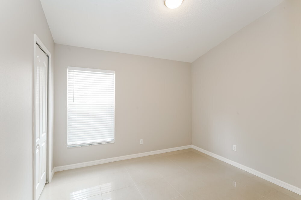 Building Photo - 405 Pine Pointe Ct