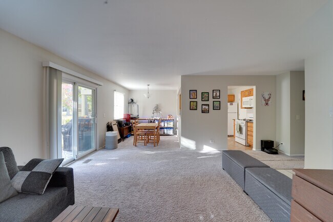 Building Photo - 160 Stirling Ln