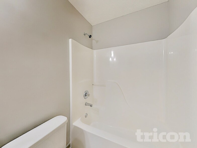 Building Photo - 312 Reisling Dr