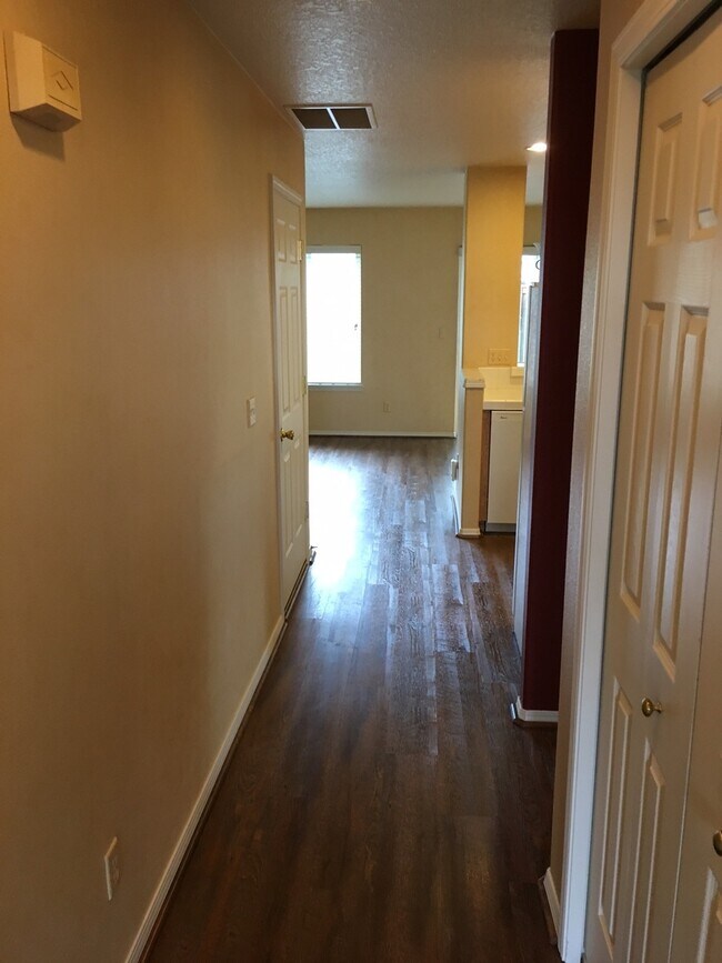 Building Photo - 16811 NW Greyhawk Dr