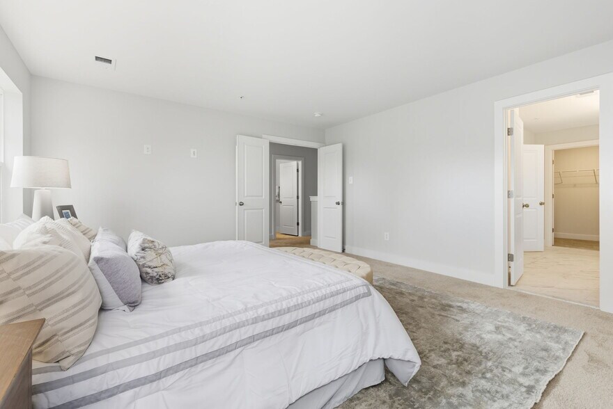 Building Photo - 328 Ridge Rd